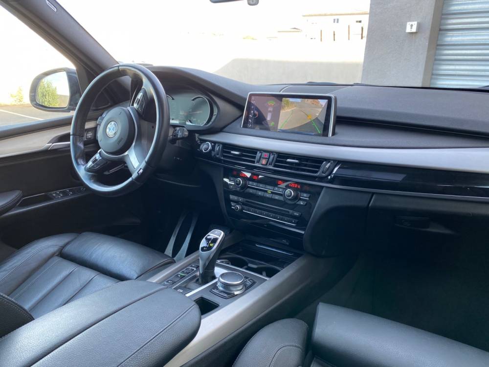 intérieur-voiture-luxe